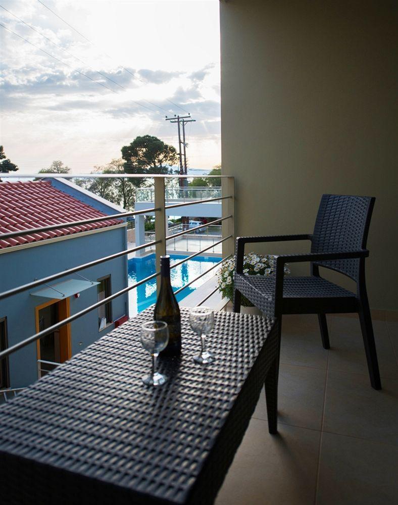 Mantinia Bay Hotel Каламата Экстерьер фото
